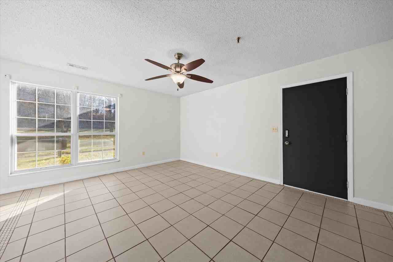 2107 N Keebler Ave #B - Photo 2 of 12