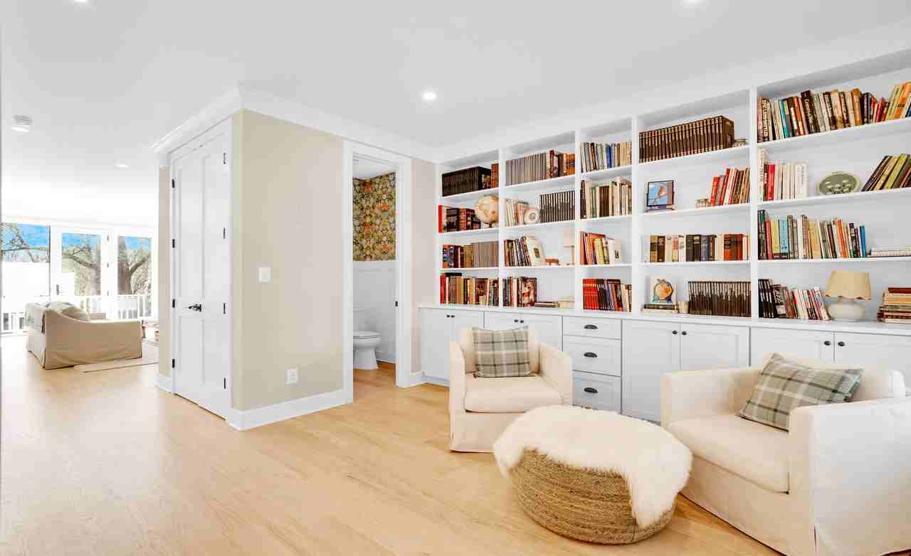 6427 83rd Pl #NA - Photo 4 of 47