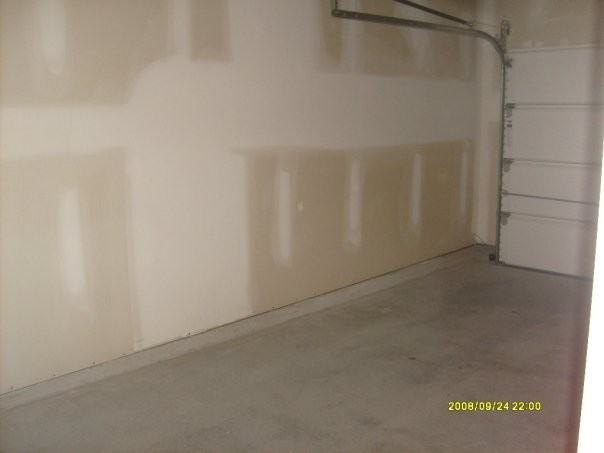 1052 Crown Blvd - Photo 2 of 16