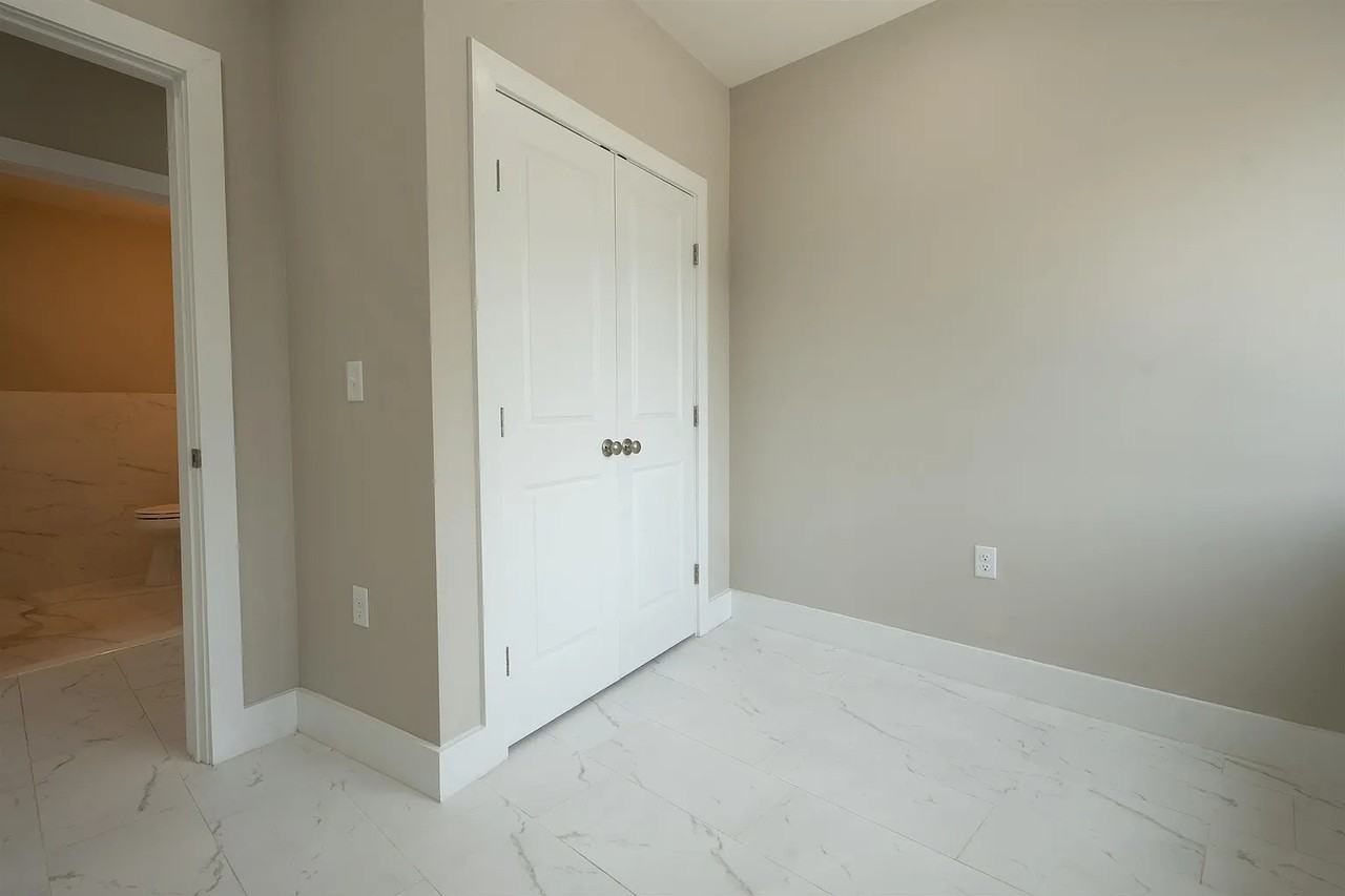 242 Beacon Ave #102 - Photo 4 of 9