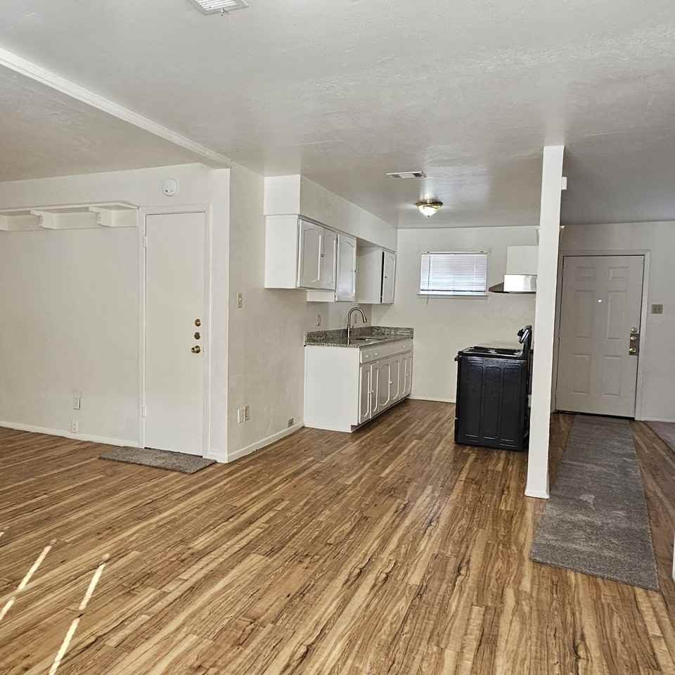 534 Holly Ln #NA - Photo 3 of 15