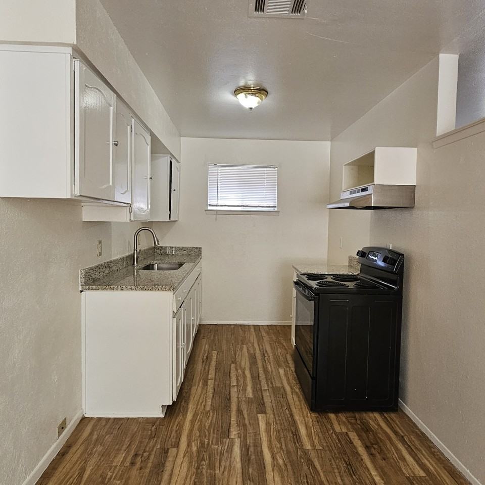 534 Holly Ln #NA - Photo 4 of 15