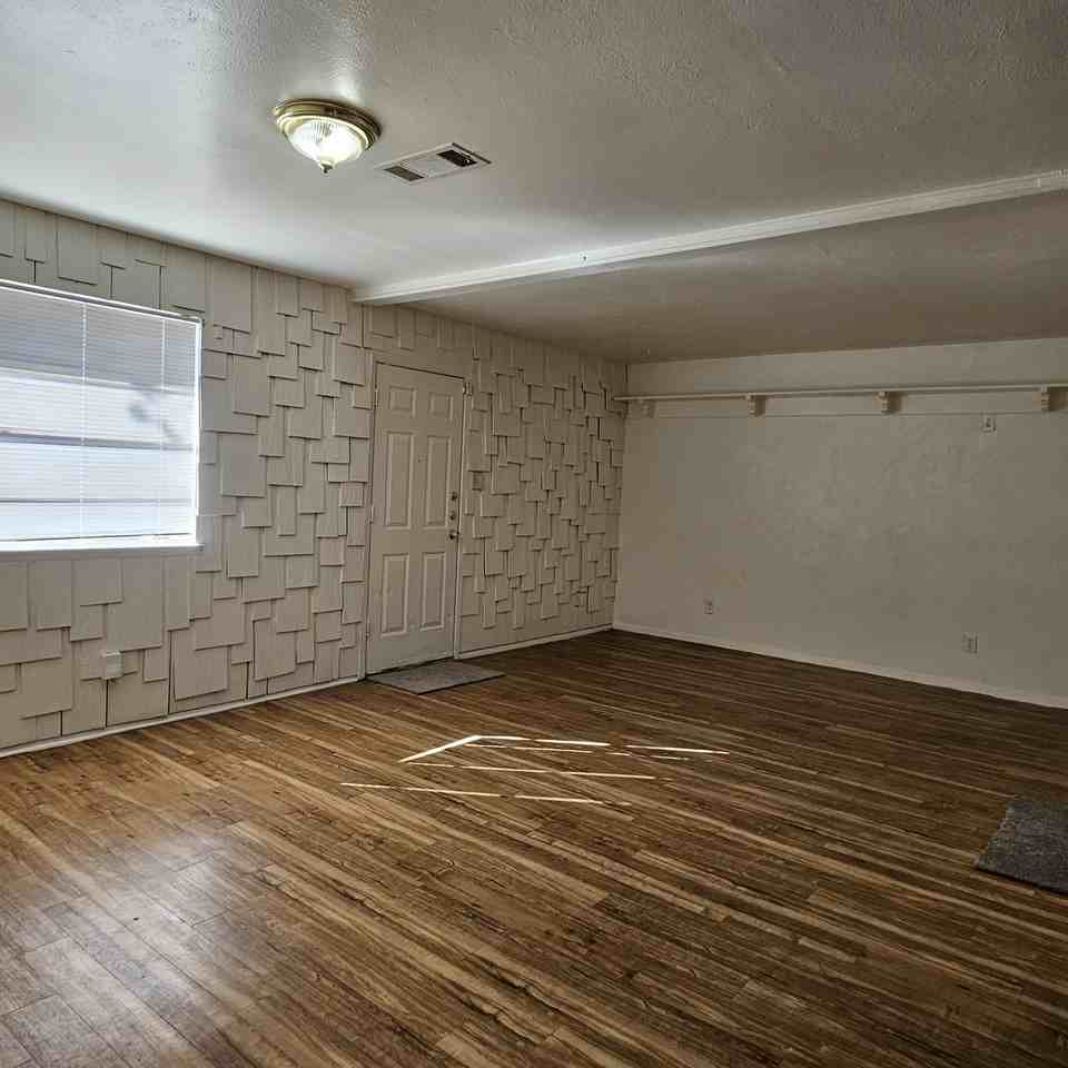 534 Holly Ln #NA - Photo 5 of 15