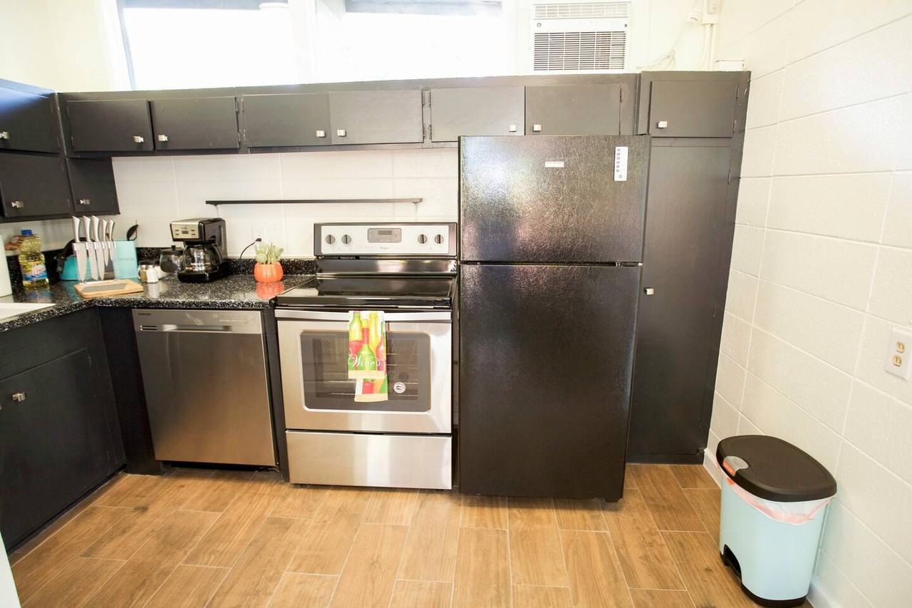 604 E 8th St #604 - Photo 5 of 13