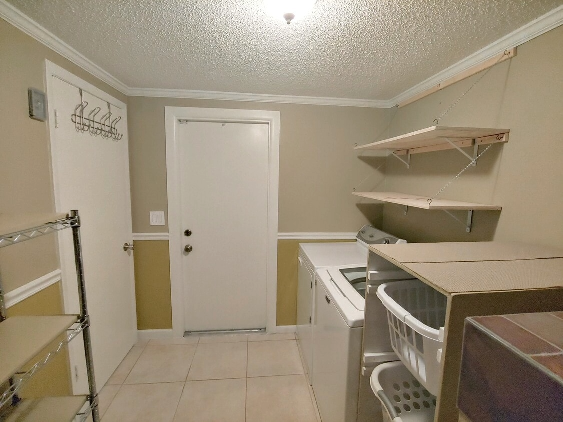 2809 Cedaridge Dr #NA - Photo 5 of 17