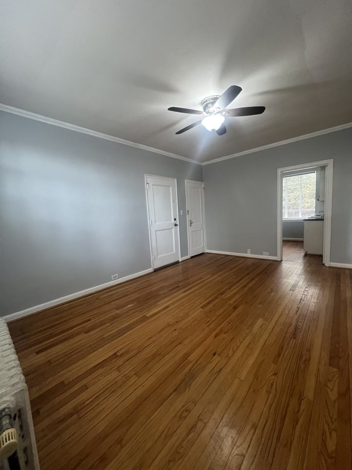 1217 N Main St #B - Photo 2 of 9