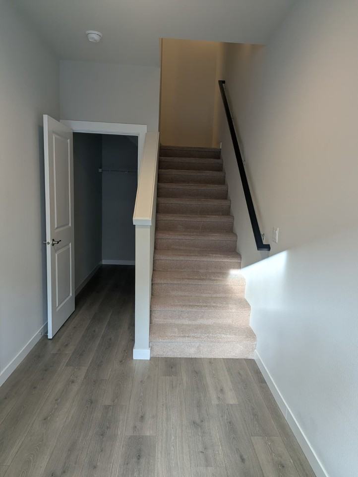 19310 36th Ave Se #E - Photo 2 of 32