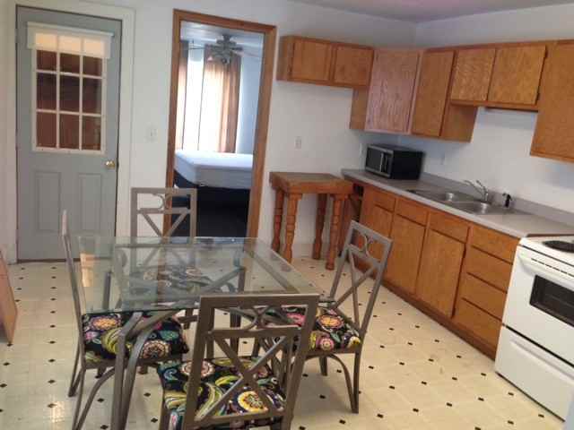 504 Quincy St - Photo 3 of 19