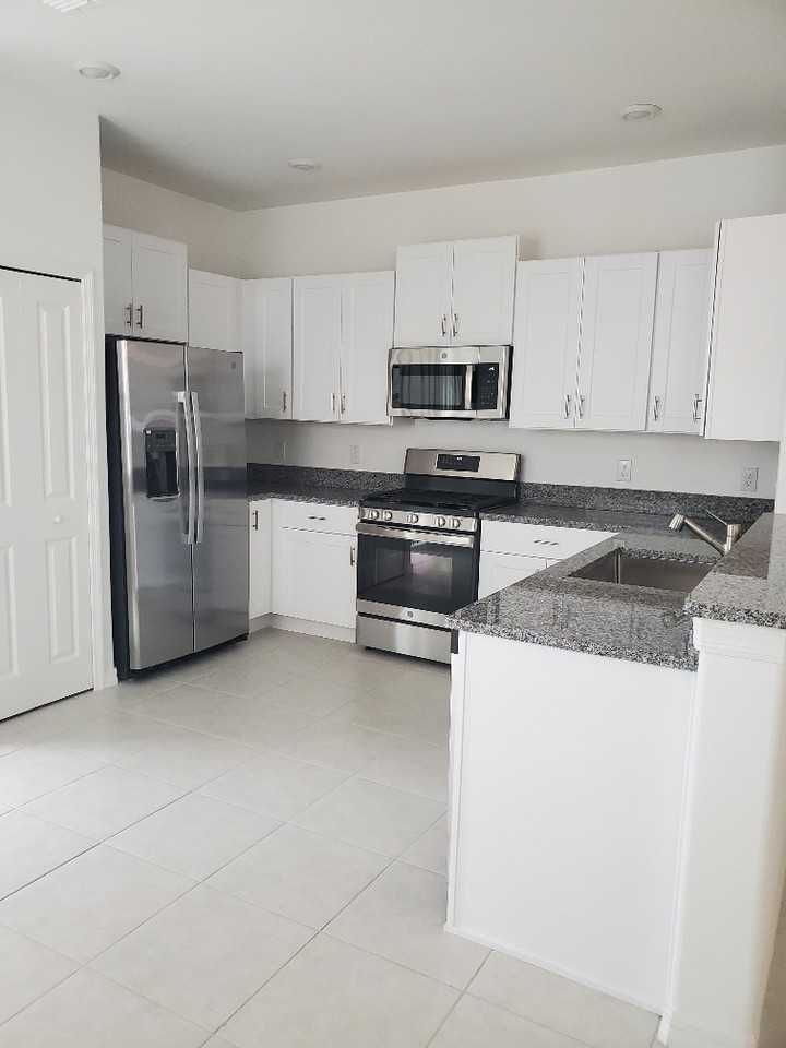 8298 Corner Pine Way #8298 - Photo 3 of 7