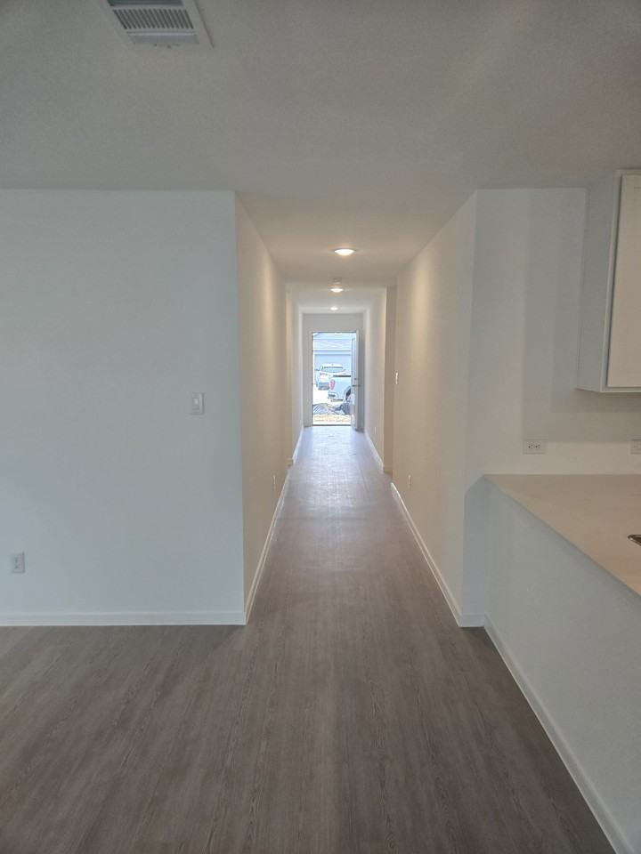 720 Canyon Run #NA - Photo 4 of 8