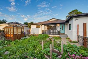 featured image of 1418 Marshall St #NA