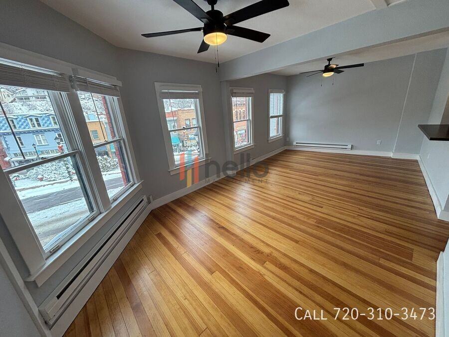 741-743 Manitou Ave - Photo 2 of 21