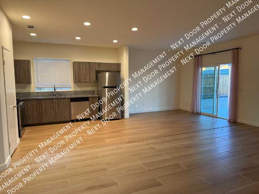 11980 Moss Creek Ct - Photo 4 of 21