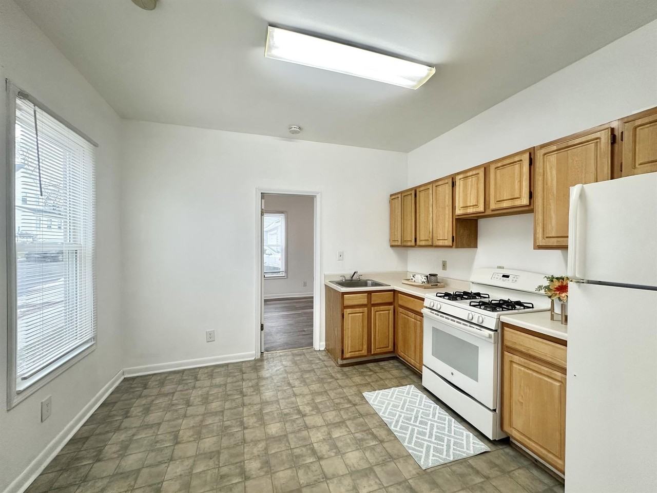 1739 4th St #2 - Photo 5 of 9