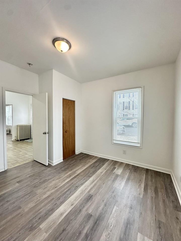 1739 4th St #2 - Photo 6 of 9