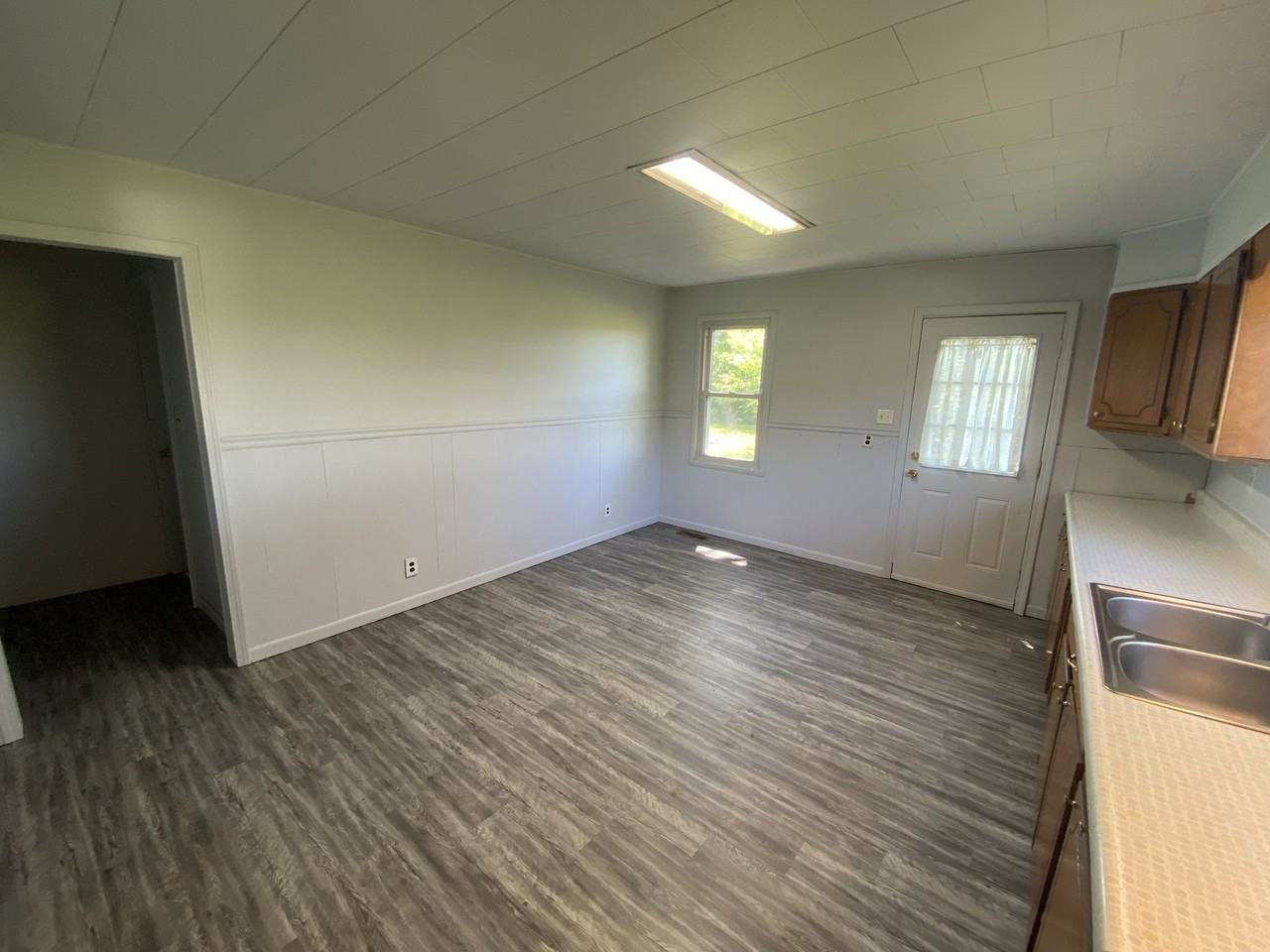 19418 Newtown Rd - Photo 2 of 13