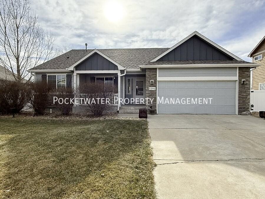 3392 Hackberry Ln - Photo 2 of 12