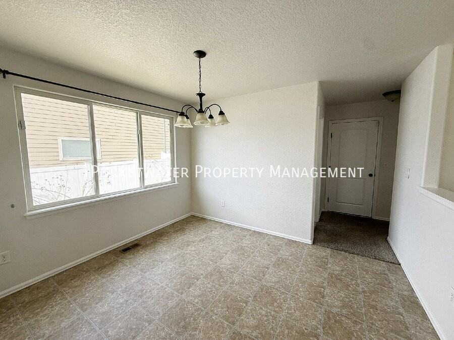 3392 Hackberry Ln - Photo 5 of 12