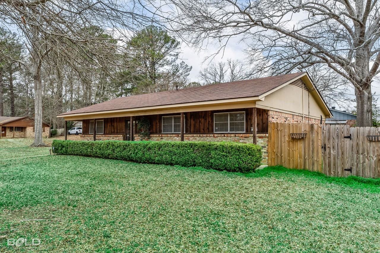 2134 Waymon St - Photo 4 of 34