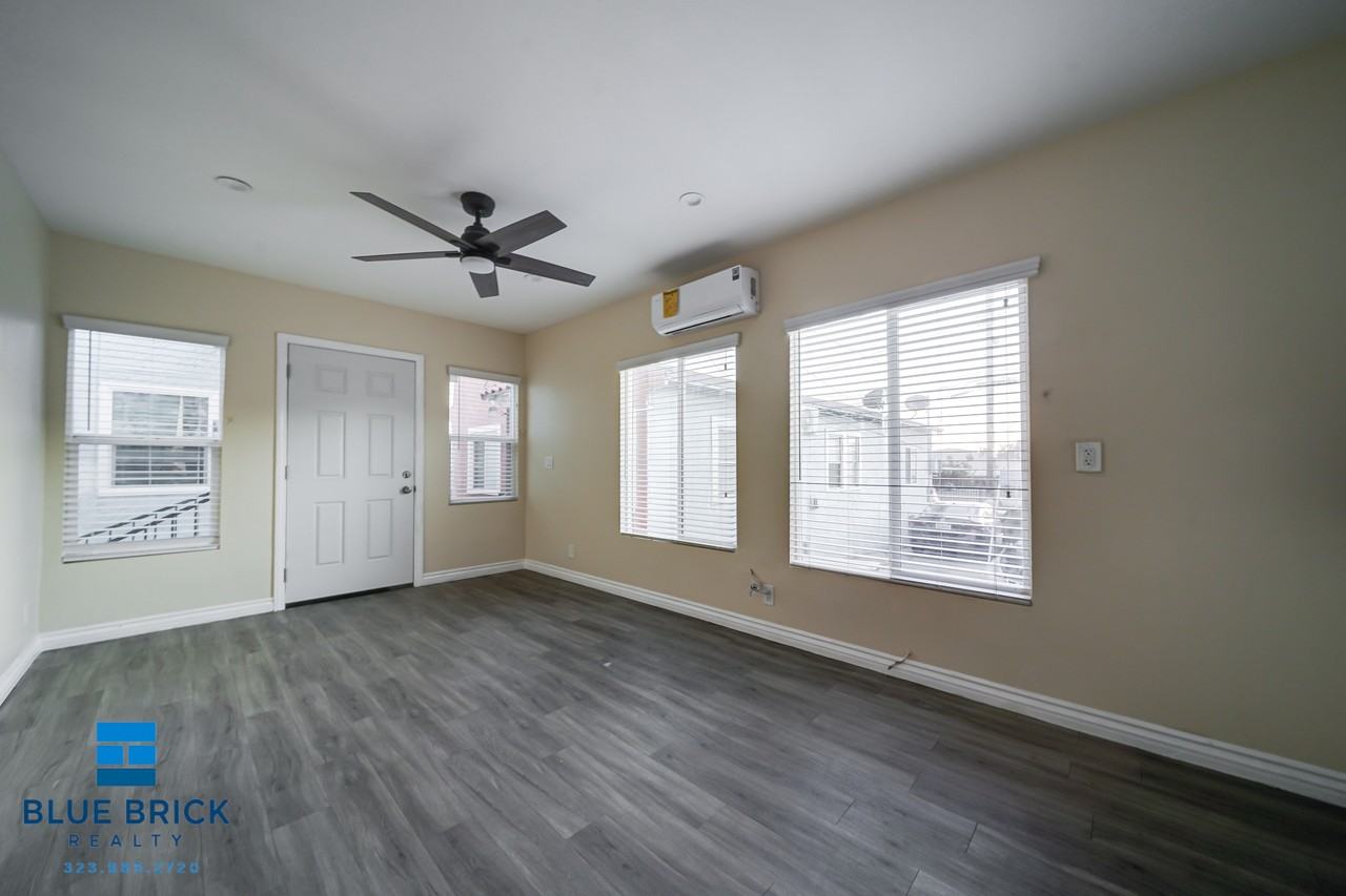 2440 1/2 Fairmount St #1A - Photo 3 of 11