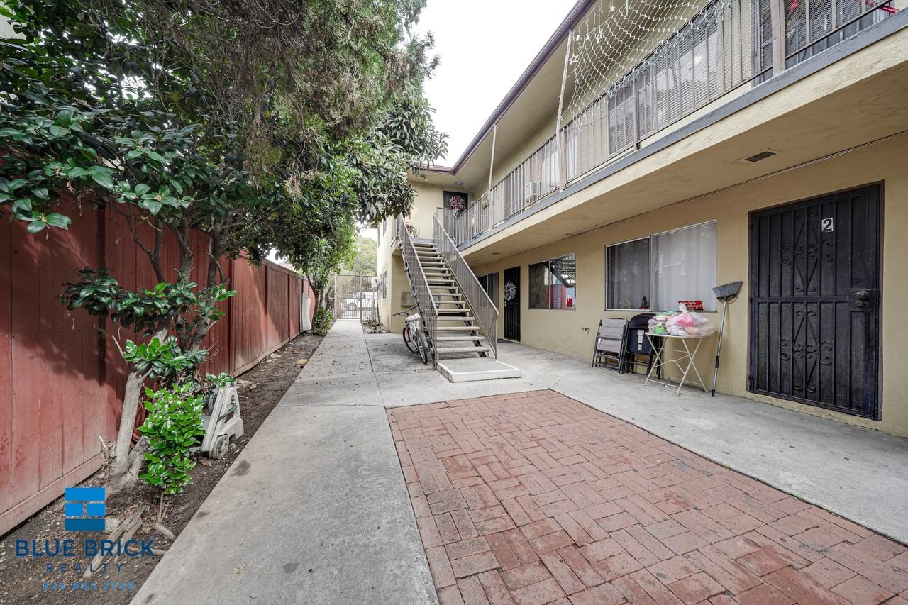 2430 Folsom St #9A - Photo 3 of 17