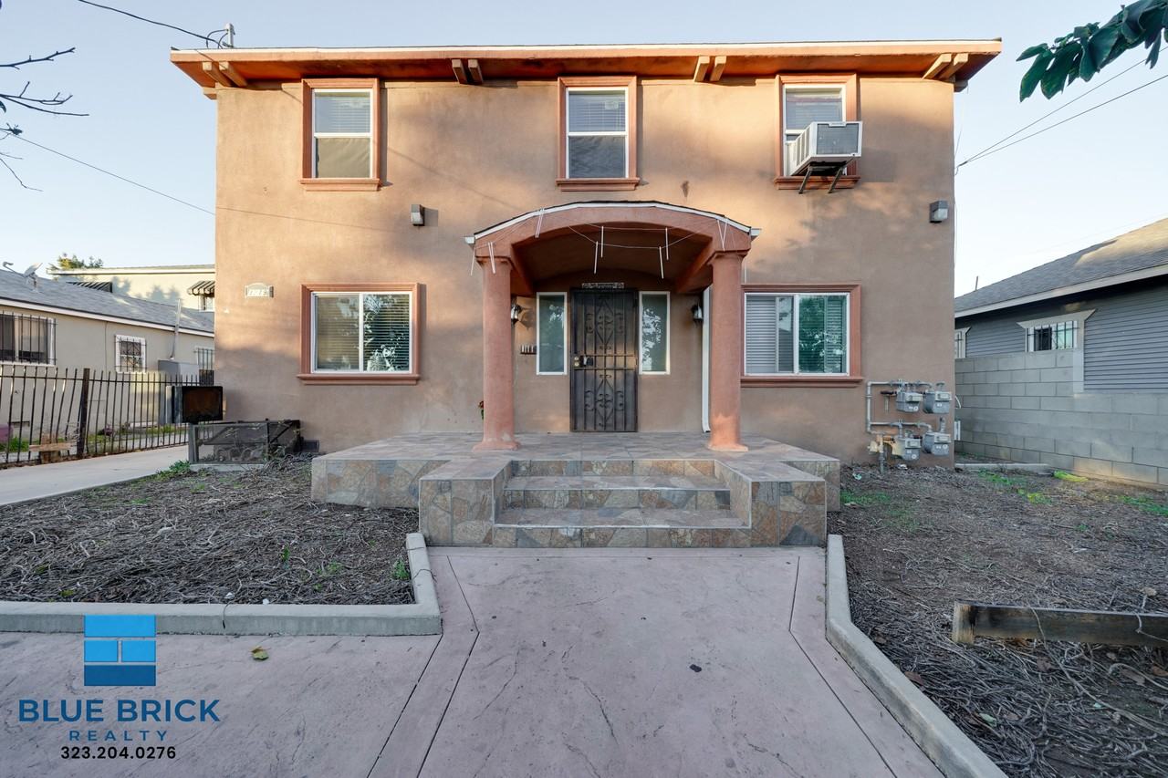 1719 W 35th Pl #4 - Photo 3 of 18