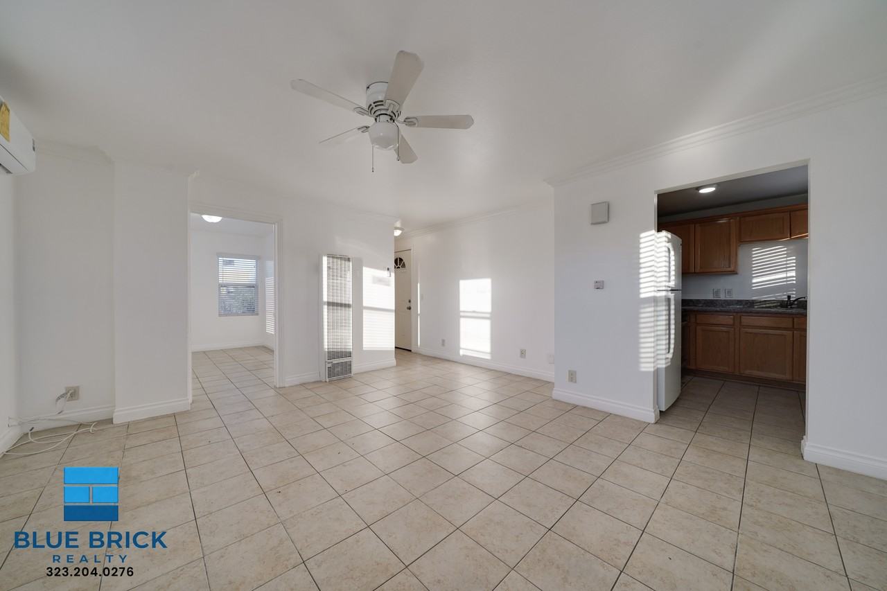 1719 W 35th Pl #4 - Photo 5 of 18