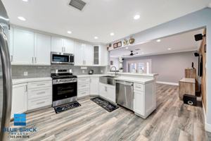 featured image of 5839 Vanalden Ave