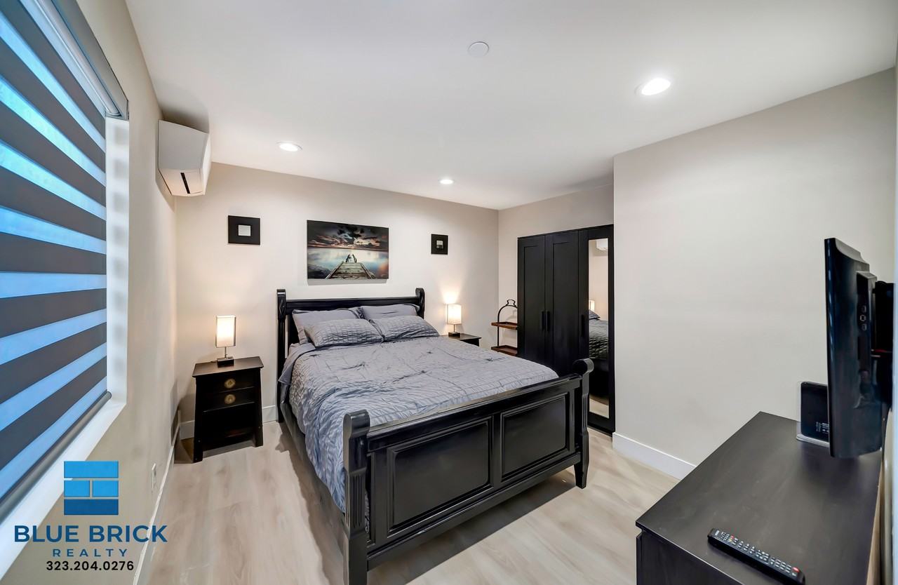 5843 Vanalden Ave - Photo 7 of 19