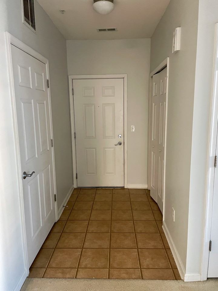 1322 Sierra Dr #1322 - Photo 2 of 10