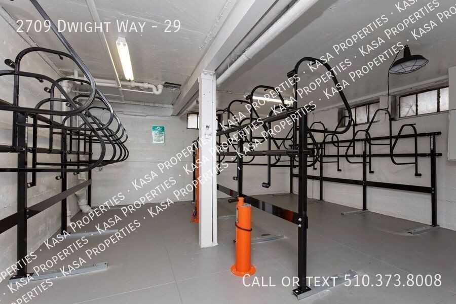 2709 Dwight Way Bishop - Photo 2 of 31