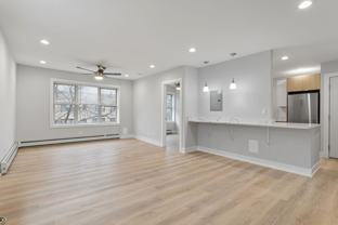 1303 W Estes Ave #4W - Photo 1 of 1