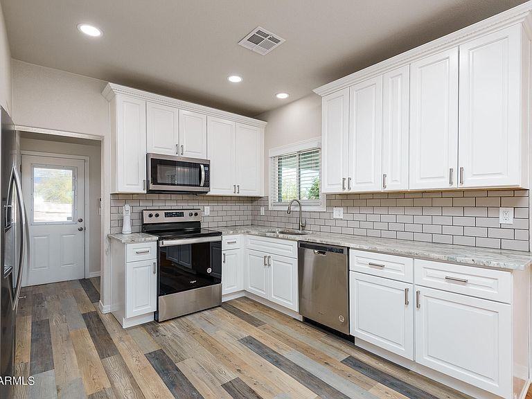 1618 W Taylor St #NA - Photo 2 of 14