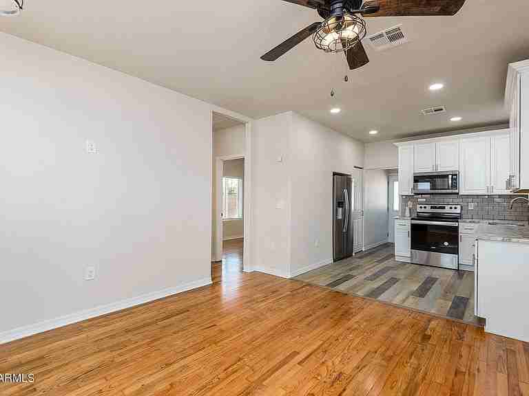 1618 W Taylor St #NA - Photo 6 of 14