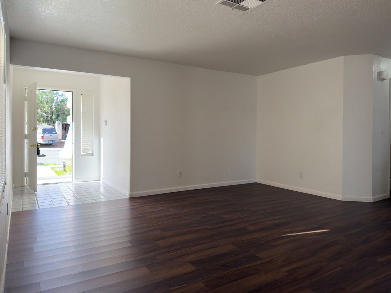 1320 Pacific Terrace Dr #1 - Photo 3 of 22