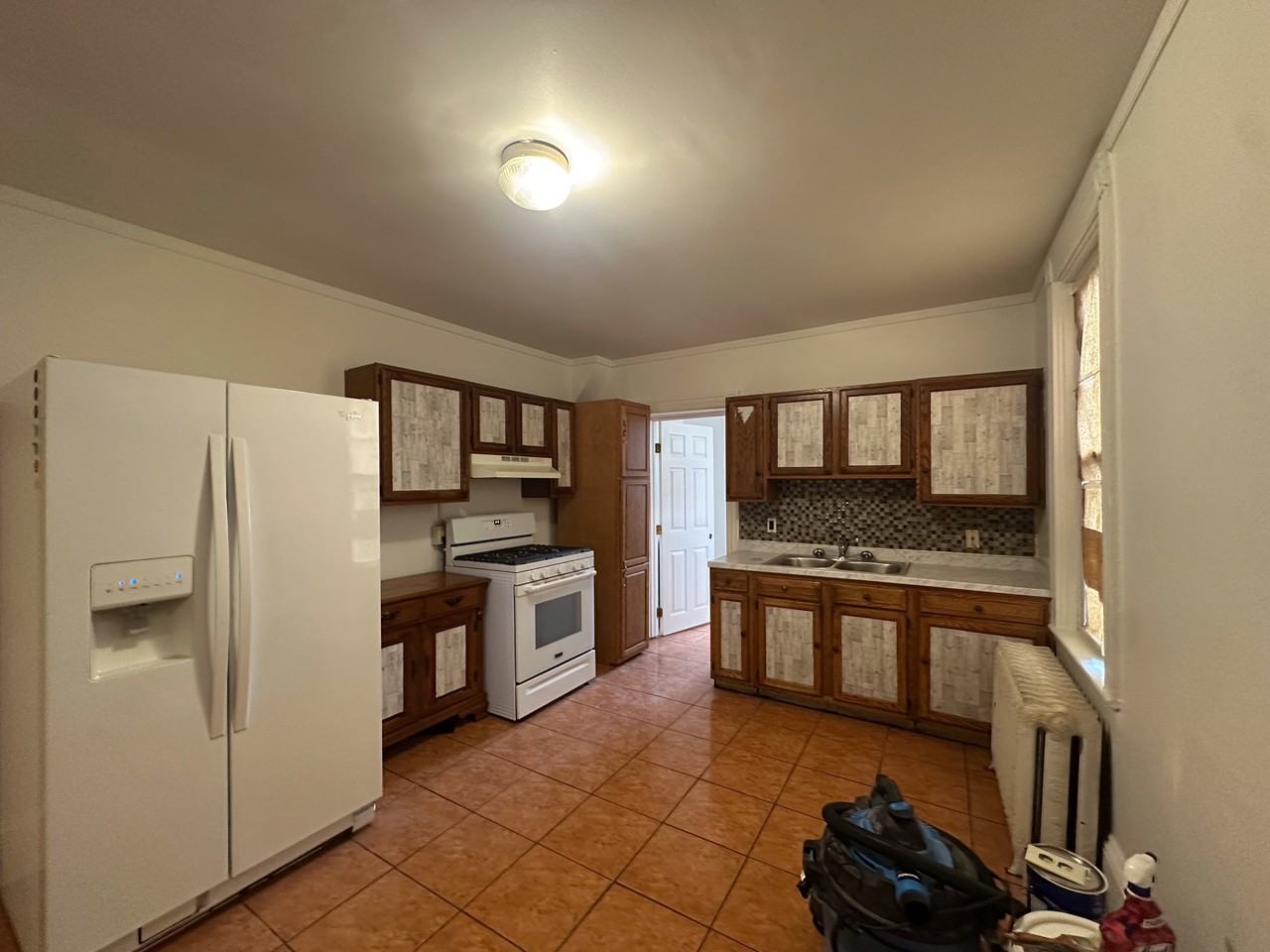 19 Locust St #1 - Photo 7 of 22