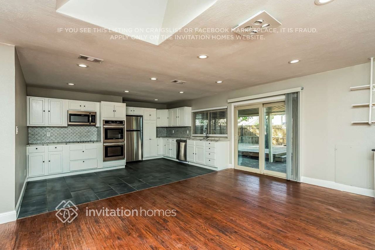 5001 Thompson Dr - Photo 4 of 16