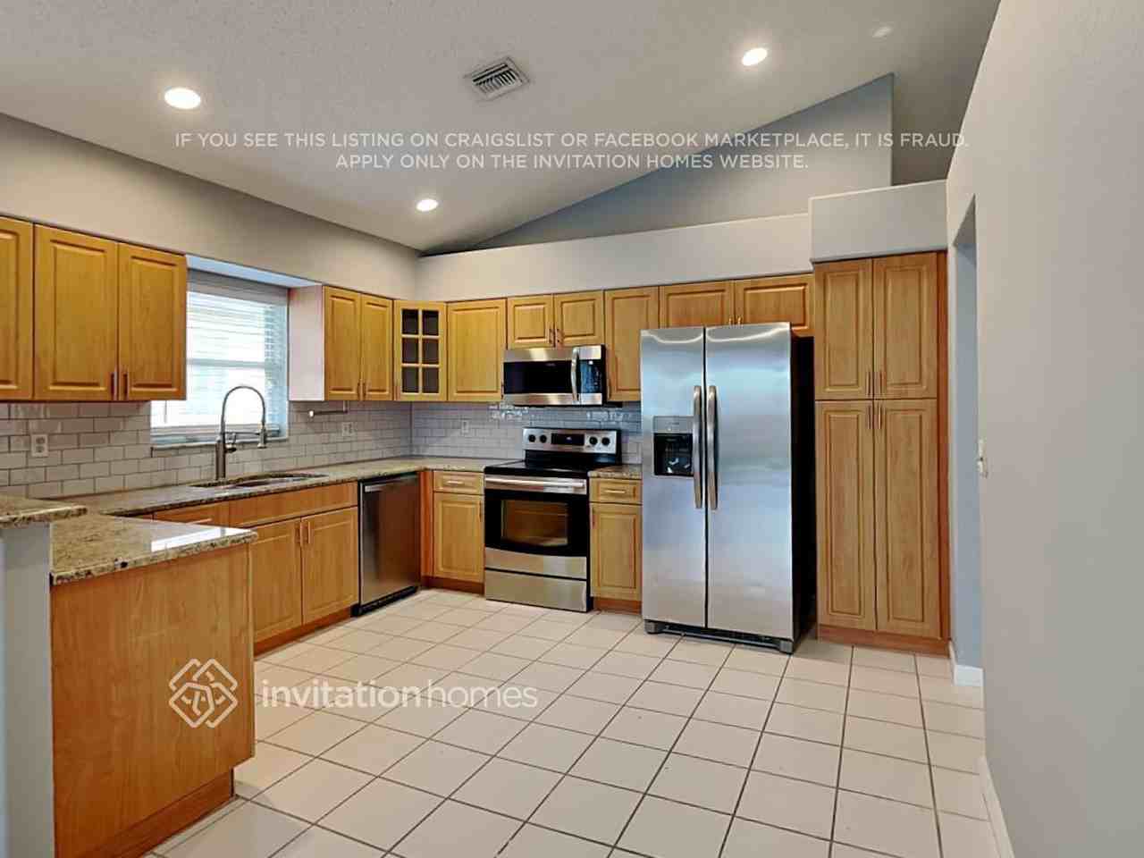 7567 Stirling Bridge Blvd N - Photo 7 of 20