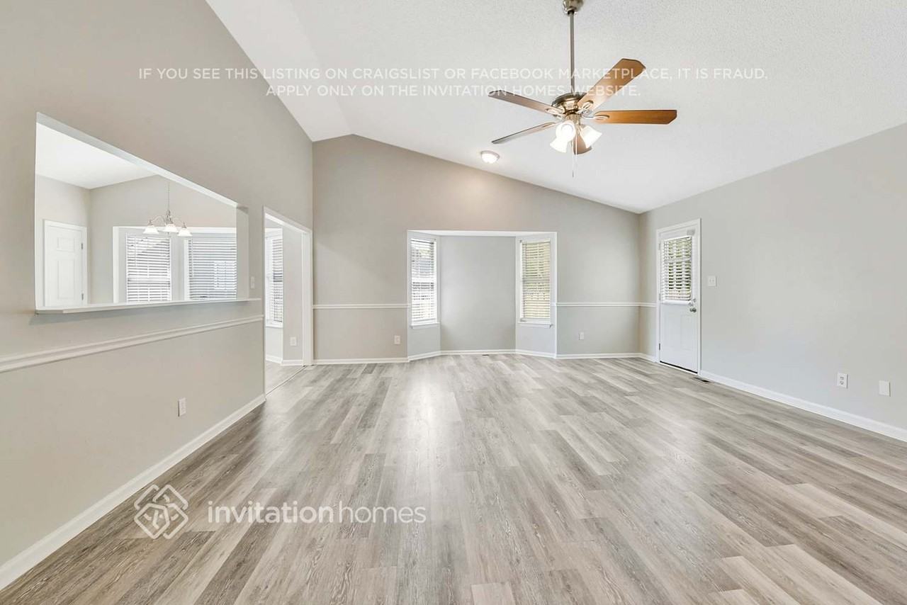 112 Heathwick Dr - Photo 2 of 20