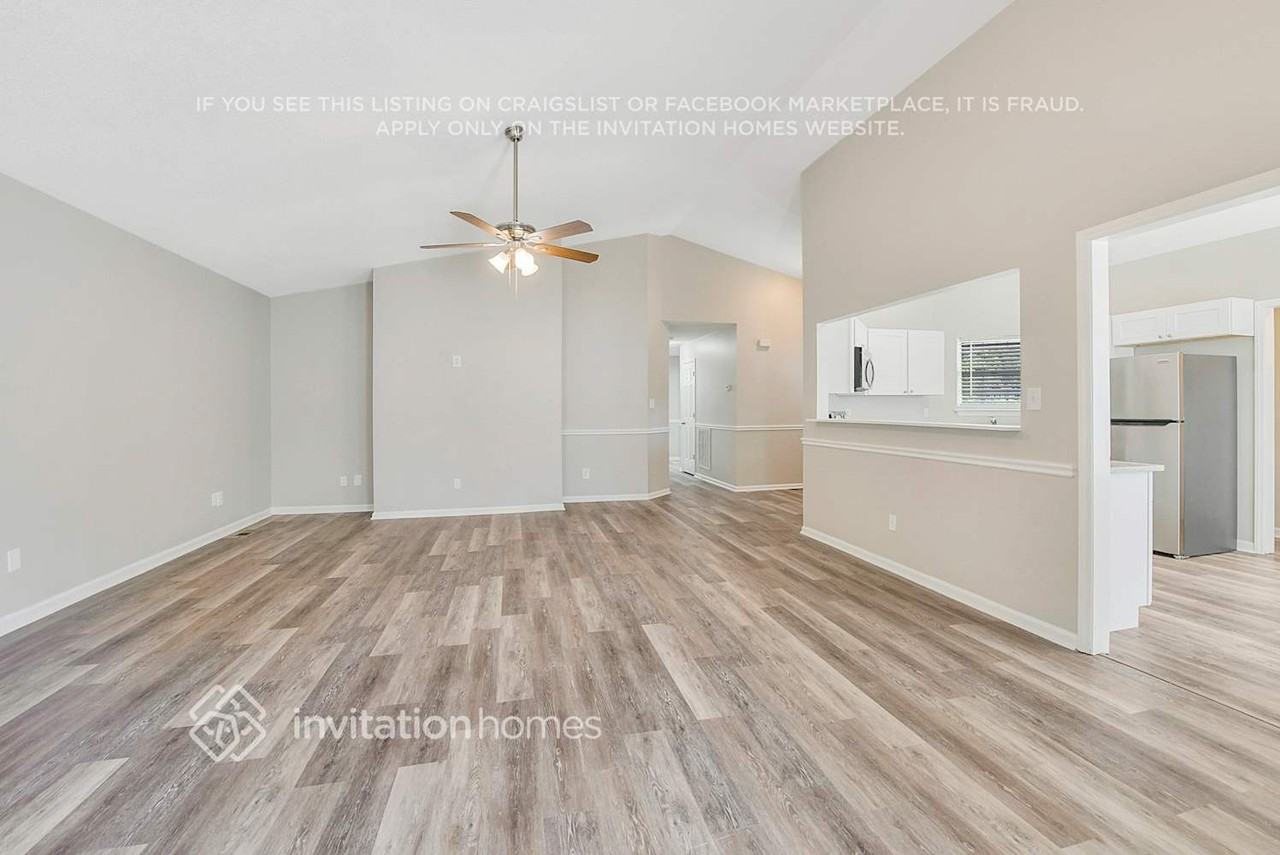 112 Heathwick Dr - Photo 3 of 20