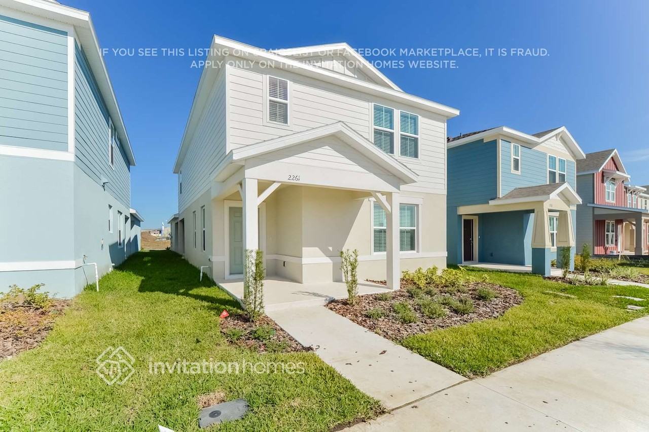 2261 Southbury Dr - Photo 4 of 26