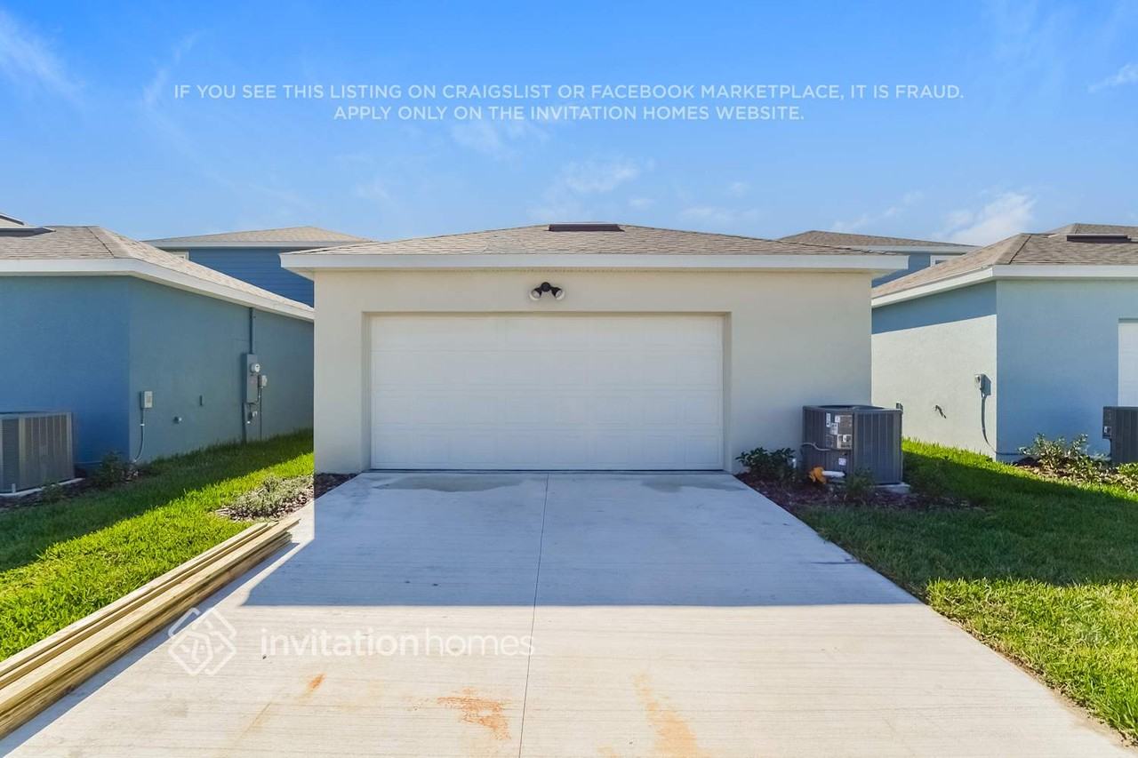 2261 Southbury Dr - Photo 5 of 26