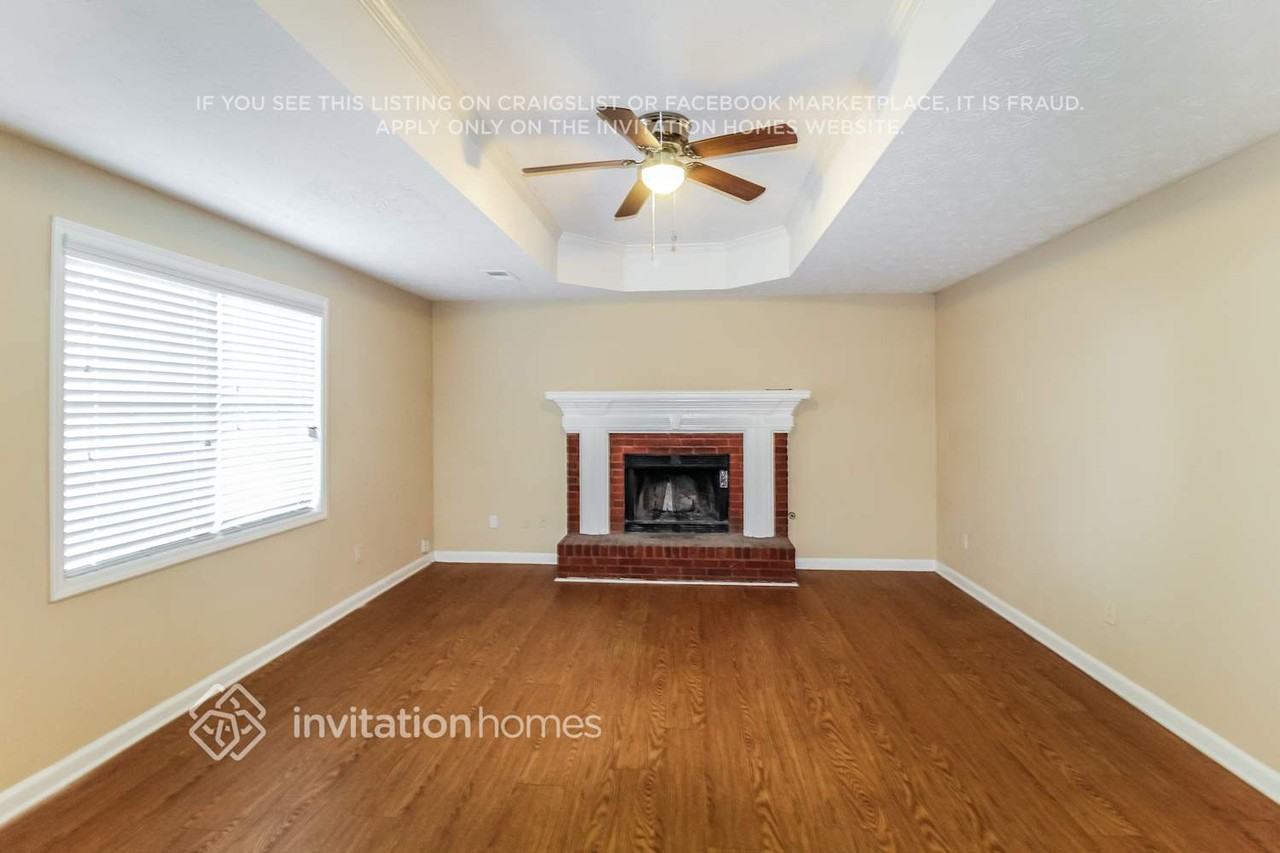 1645 Rose Pointe Dr - Photo 4 of 18