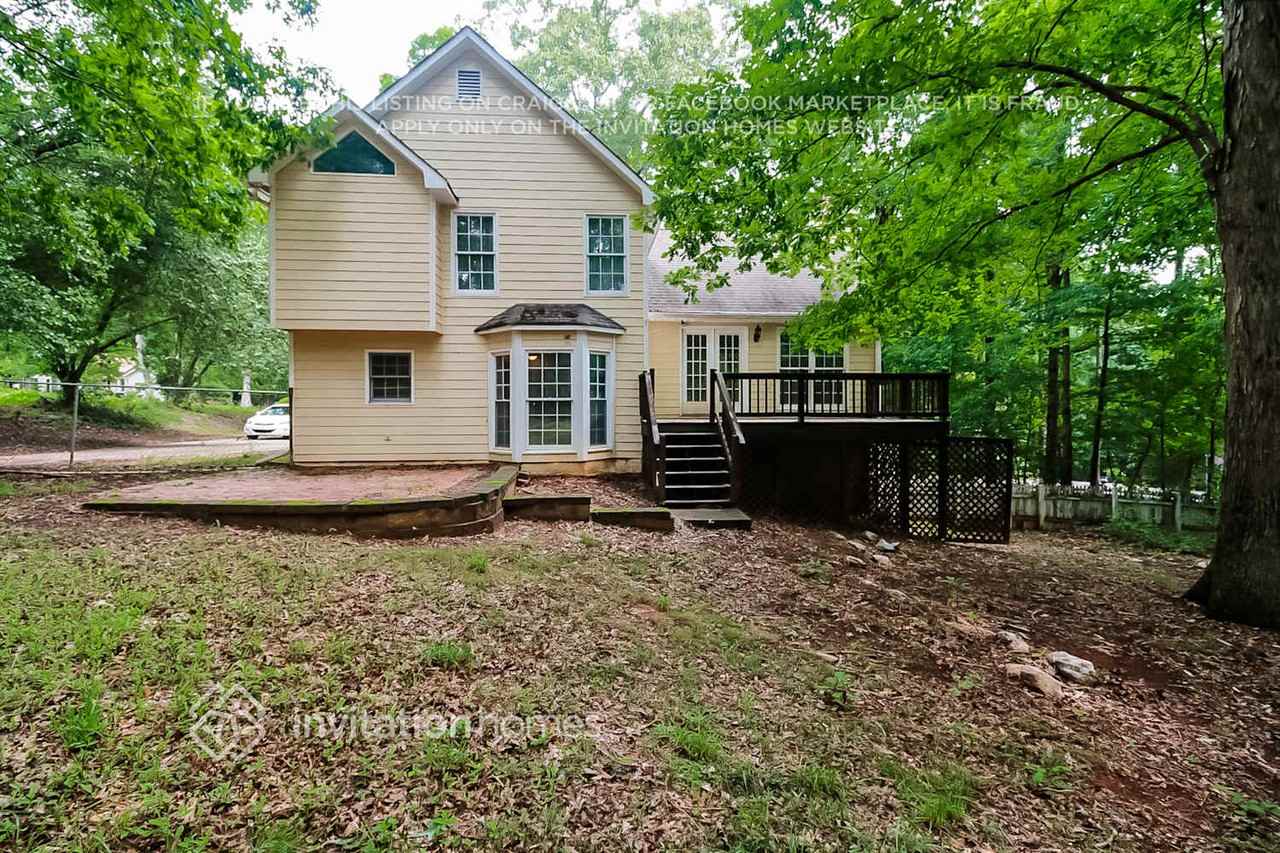 223 Manchester Dr - Photo 5 of 6