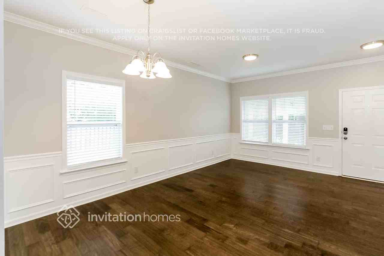 14230 Lake Crossing Dr - Photo 2 of 16