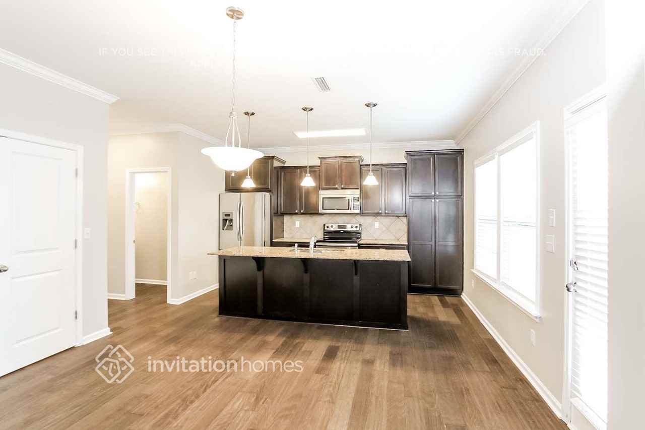 14230 Lake Crossing Dr - Photo 4 of 16