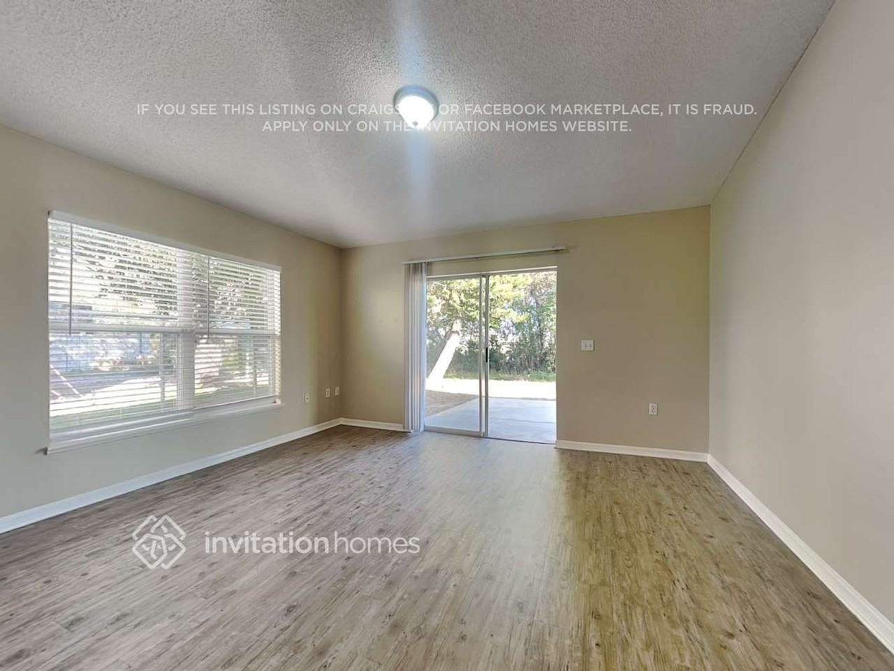 3055 Elbib Dr - Photo 4 of 10