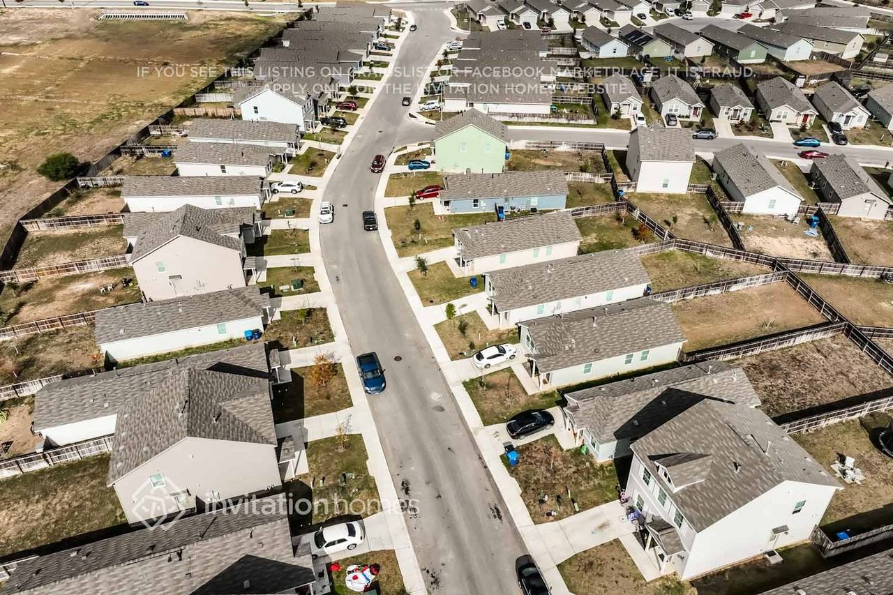 6431 Pickaxe Way - Photo 2 of 5