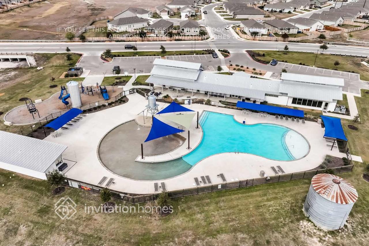 6431 Pickaxe Way - Photo 3 of 5