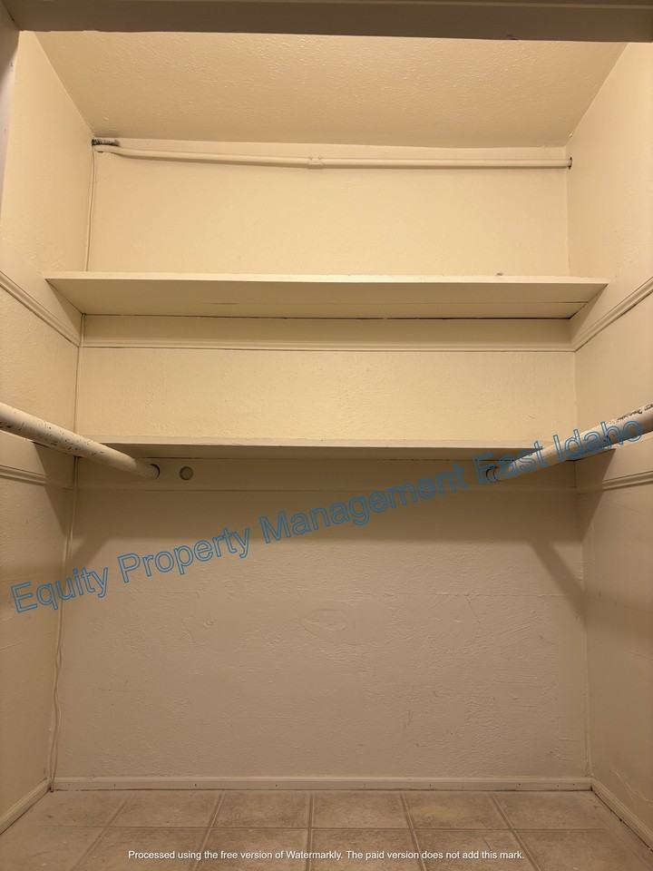 ID - 340 S Arthur Ave - LB - Photo 4 of 23